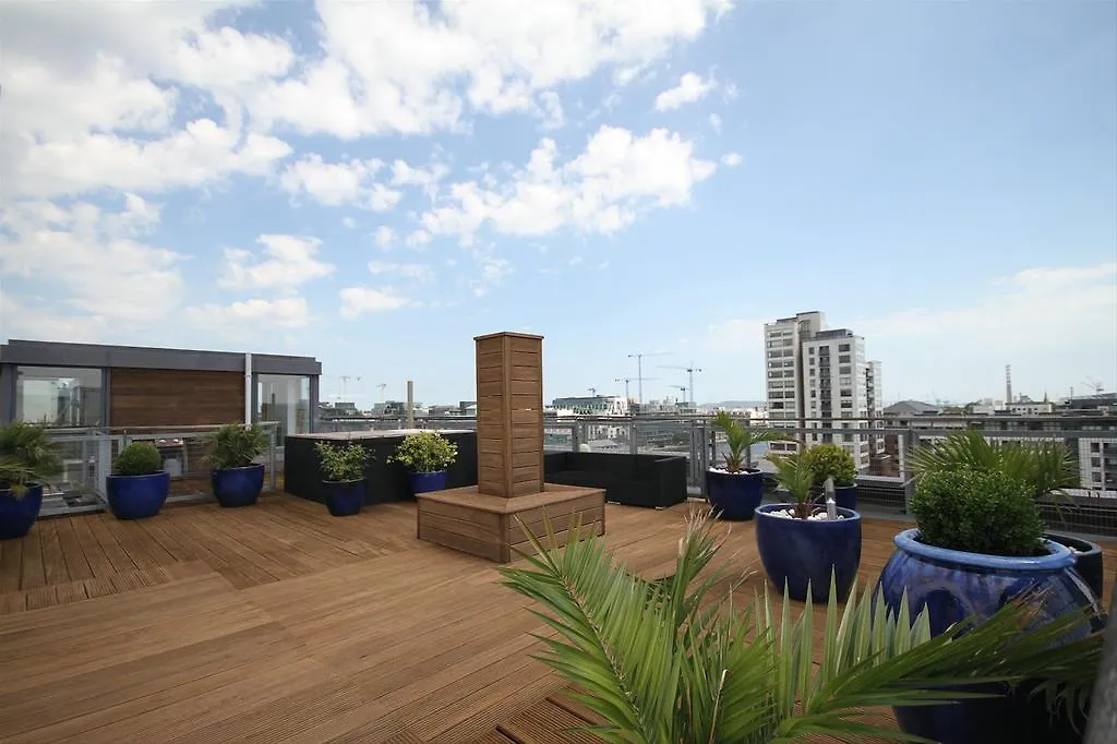 Magnificent Dublin Penthouse With Waterside Views Apartment