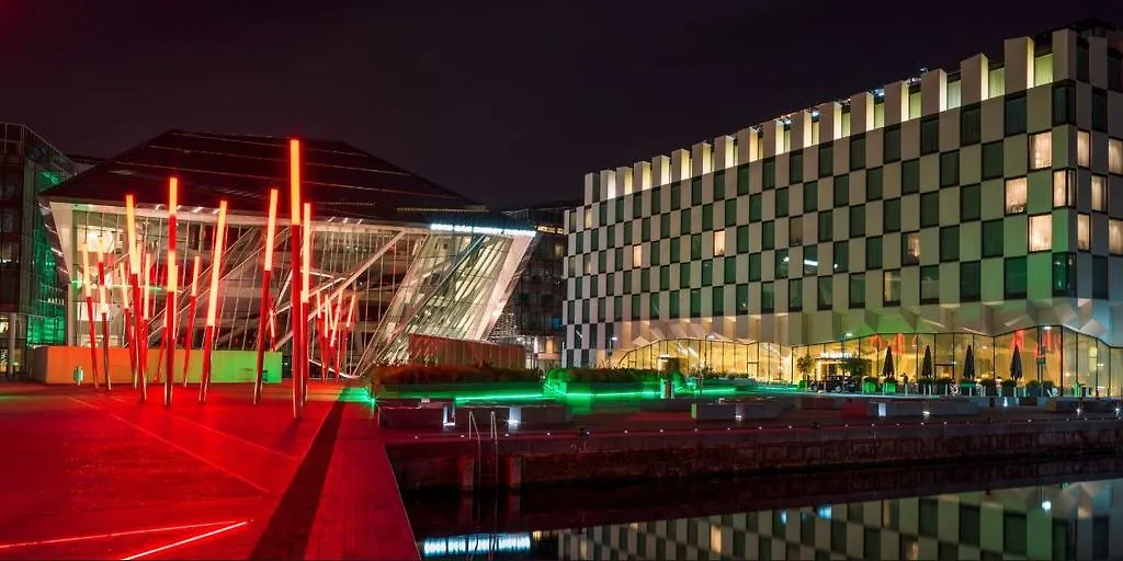 Magnificent Dublin Penthouse With Waterside Views Apartment