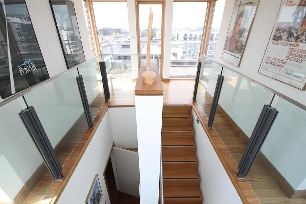 Magnificent Dublin Penthouse With Waterside Views Apartment